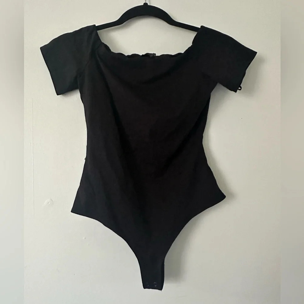 Kendall & Kylie Jenner Black Bodysuit Cut Out Back Size Small EUC